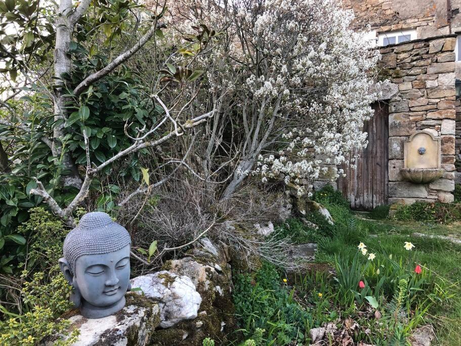 Maisonnette De Charme Les Jardins De Lou Villa Boussac  Exterior photo